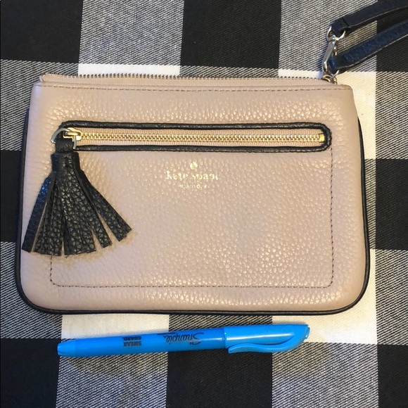 Kate Spade wristlet - Picture 5 of 5